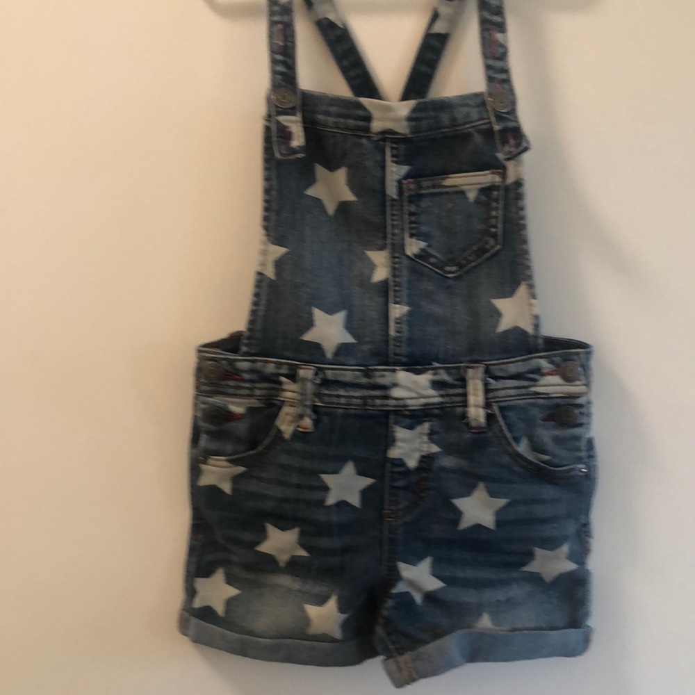 Girls size 6x denim Bib overhauls.